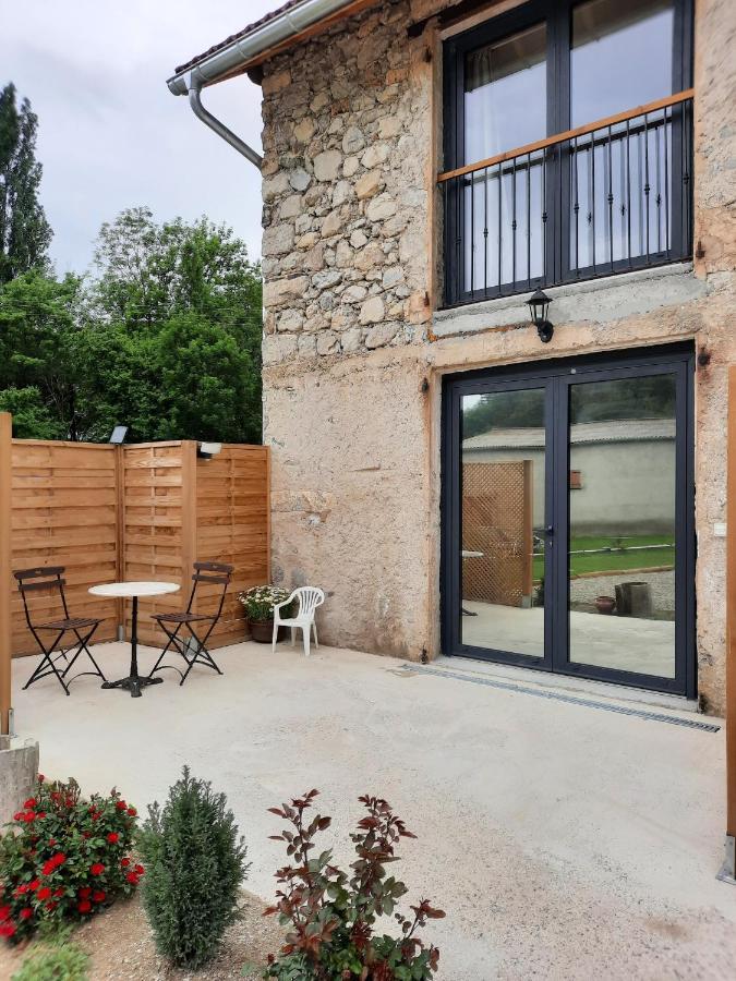 Bed and Breakfast Le Petit Begou Saint-Auban-d'Oze Экстерьер фото